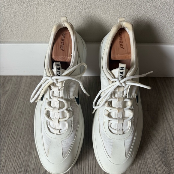 Nike Men's White Sneakers - Picture 4 of 6